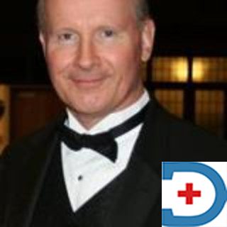 Dr Daniel E Maddox