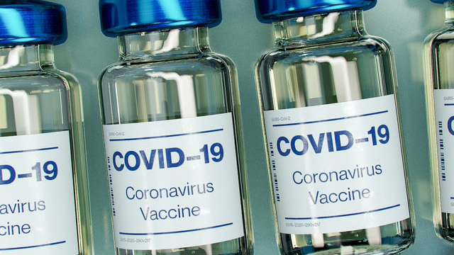 coronavirus-vaccine-doctors-gallery
