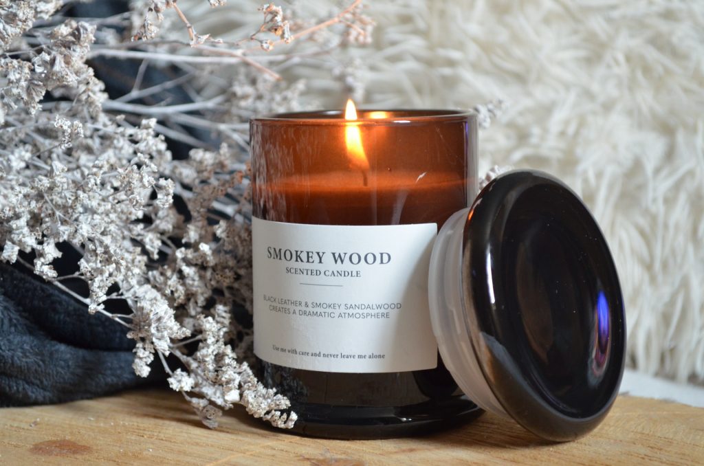 Scented candles for better sleep